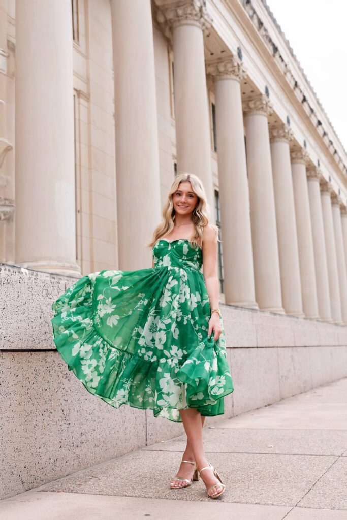 senior picture idea downtown architecture