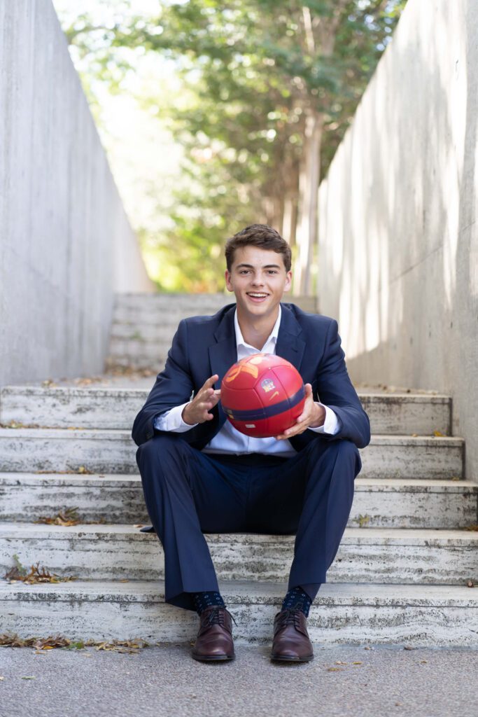 senior guy portrait session kimbell art musem