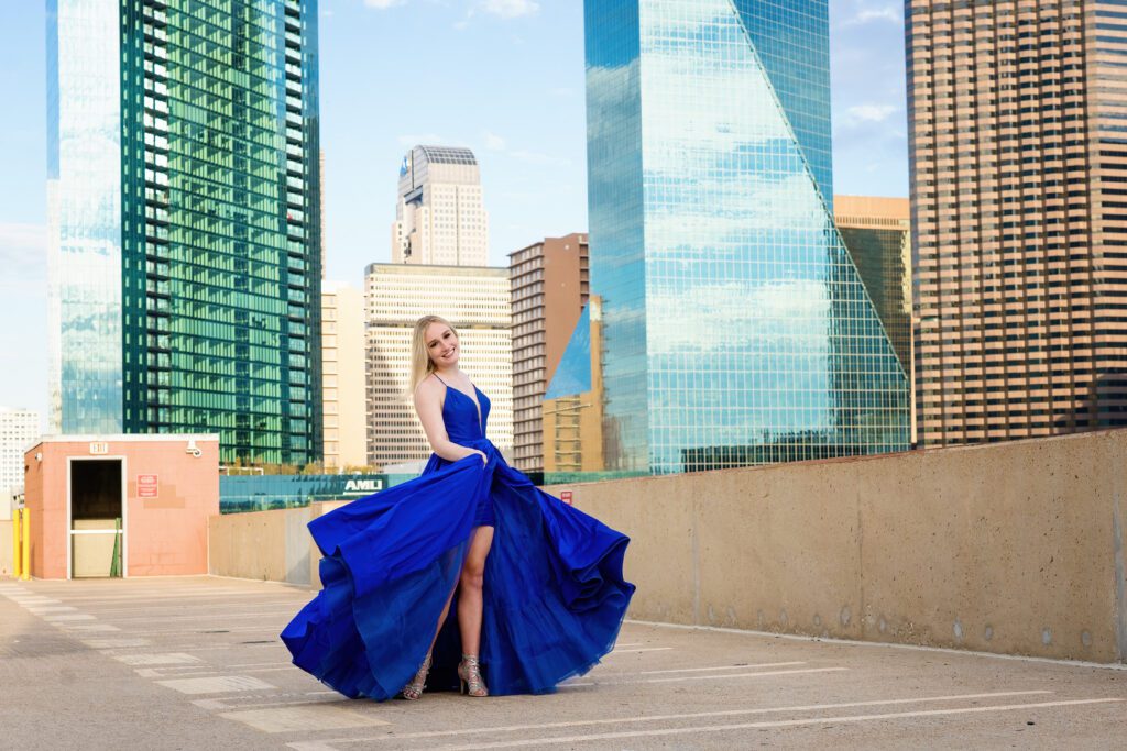 urban city senior picture idea on rooftop