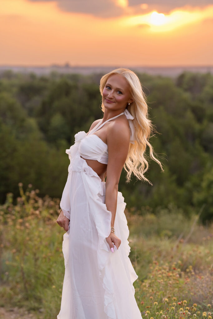 sunset senior pictures, golden hour senior session, Tandy Hills senior photos, Fort Worth senior photographer